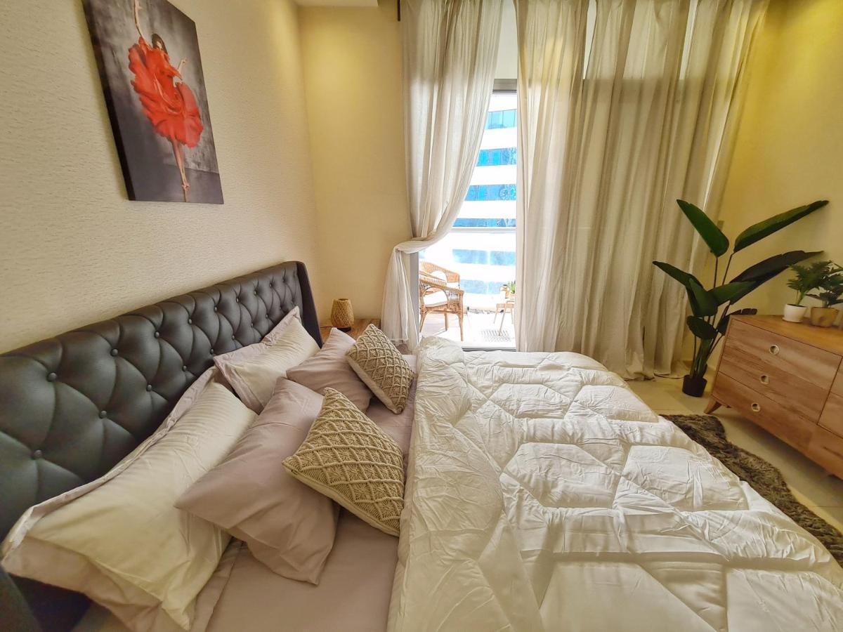 Green Sky Holiday With Shared Kitchen And Lounge Privatunterkunft *
