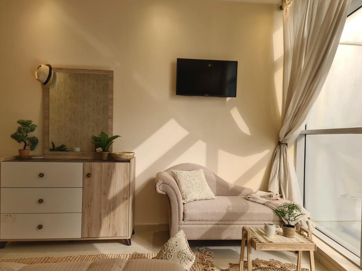 Green Sky Holiday With Shared Kitchen And Lounge Privatunterkunft *