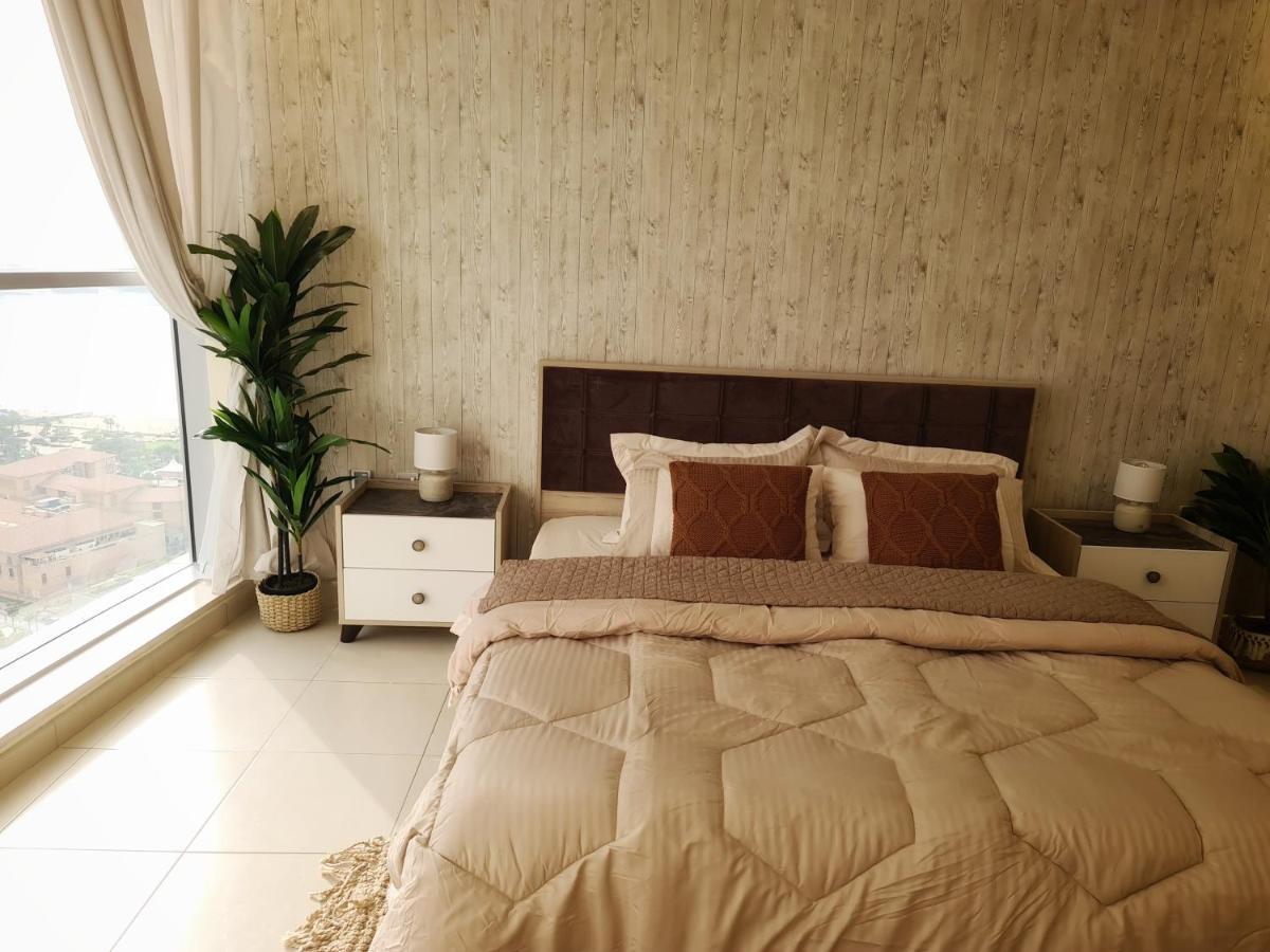 Green Sky Holiday With Shared Kitchen And Lounge Privatunterkunft *