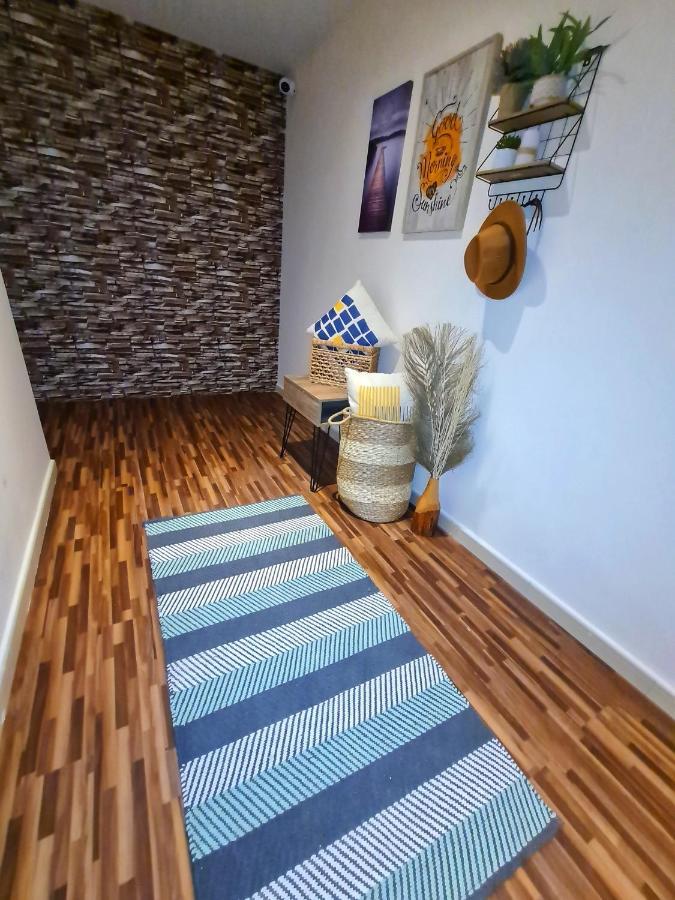 Green Sky Holiday With Shared Kitchen And Lounge Privatunterkunft Dubai