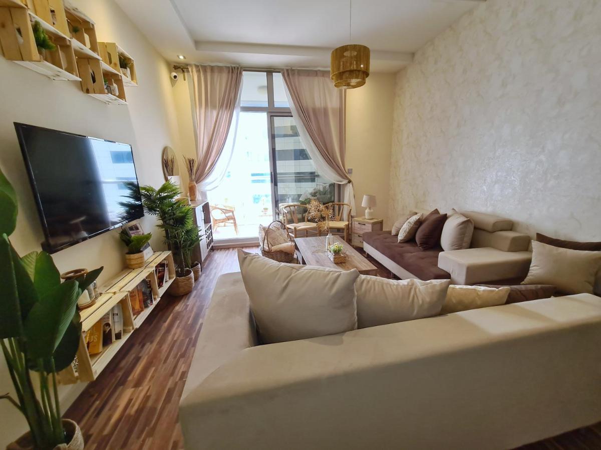 Privatunterkunft Green Sky Holiday With Shared Kitchen And Lounge Dubai