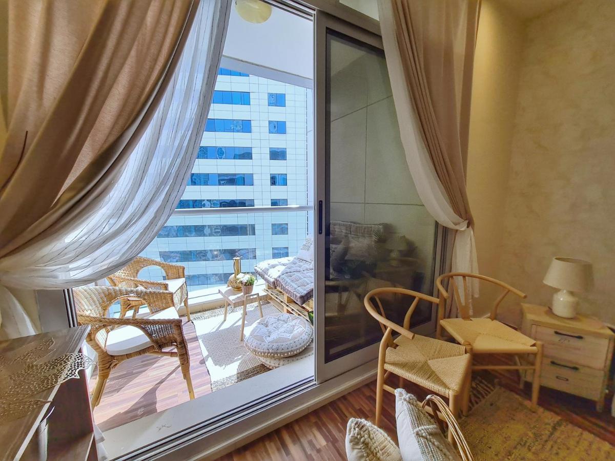 Privatunterkunft Green Sky Holiday With Shared Kitchen And Lounge Dubai